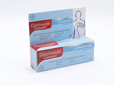MANILA, PH - FEB 22 - Bayer Clotrimazole Canesten Antifungal Cream 22 Şubat 2025, Manila, Filipinler. Bayer bir Alman ilaç ve biyoteknoloji şirketidir..