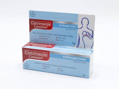 MANILA, PH - FEB 22 - Bayer Clotrimazole Canesten Antifungal Cream 22 Şubat 2025, Manila, Filipinler. Bayer bir Alman ilaç ve biyoteknoloji şirketidir..