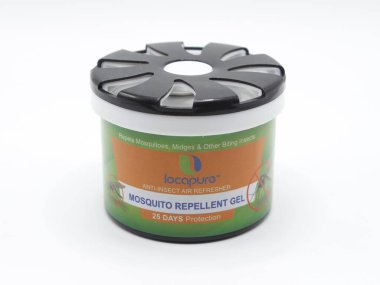 MANILA, PH - FEB 22 - 22 Şubat 2025 tarihinde Filipinler, Manila 'da locapure anti-böcek tazeleyici ve sivrisinek kovucu jel. Locapure, Malezya 'da bir ev bakım ürünleri üreticisi..