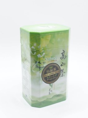 MANILA, PH-22 - 22 Şubat 2025 tarihinde Filipinler, Manila 'da doğa yüksek oolong çay kutusu. Doğa yüksek dağı Tayvan 'da bir çay üreticisidir..