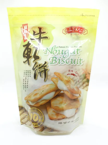 MANILA, PH - FEB 22 - Yuki ve Love San Shu Gong Orijinal Nougat Bisküvileri paketi 22 Şubat 2025 tarihinde Manila, Filipinler 'de. San Shu Gong Tayvan 'da yemek yapıyor..