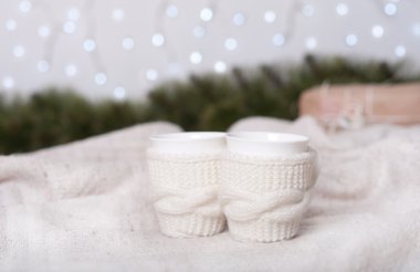 Su bardağı beyaz tuhafiye