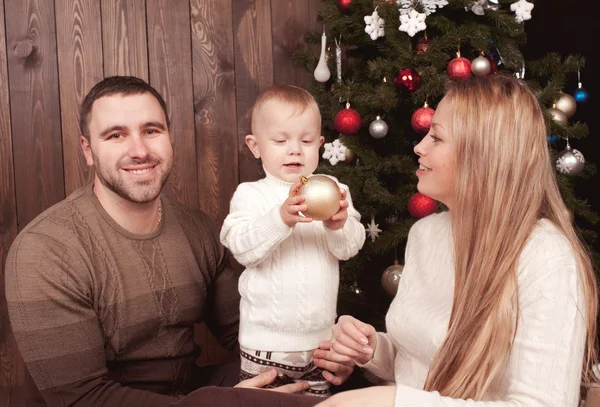 Rodina slaví Vánoce — Stock fotografie