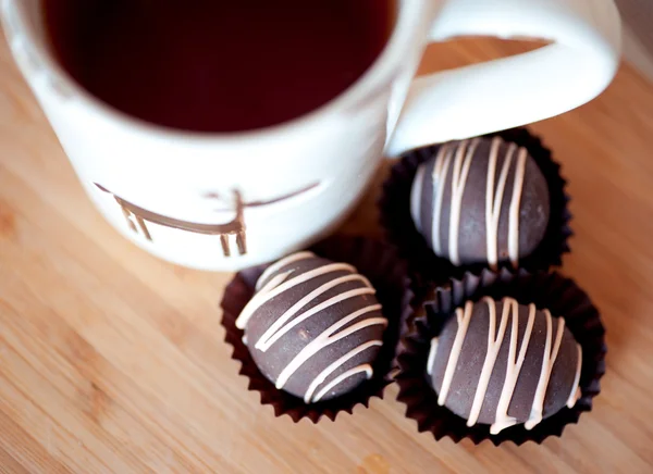 Кофе с вкусным печеньем — стоковое фото