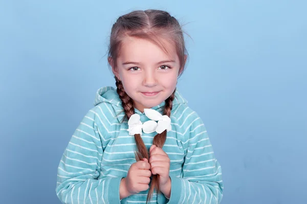 Bambina con cappuccio — Foto Stock