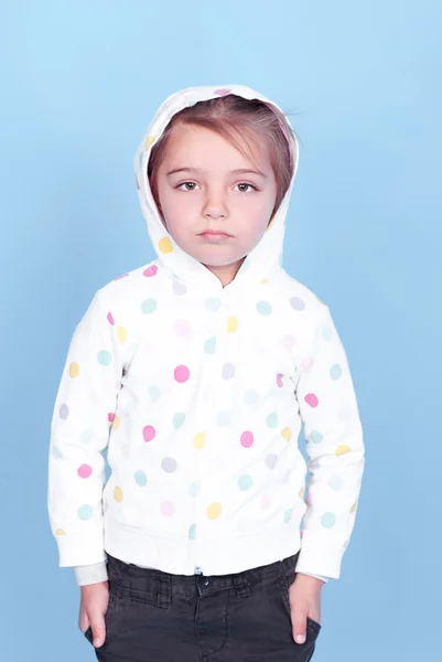 Meisje dragen hoodie — Stockfoto