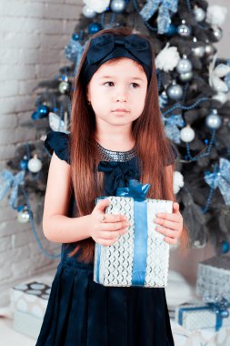 Noel arifesi, küçük kız