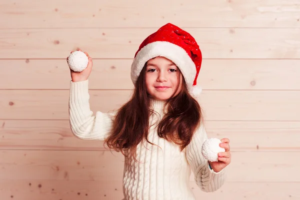 Bambina con cappello da Babbo Natale — Foto Stock