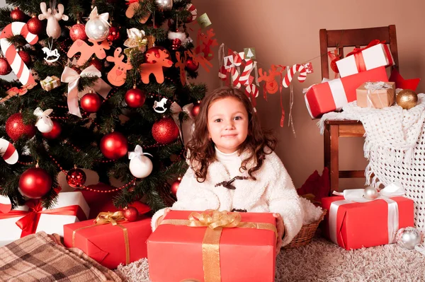 Bambina alla vigilia di Natale — Foto Stock