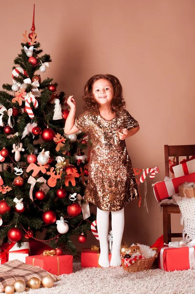 Little girl at Christmas eve — Stock Photo, Image