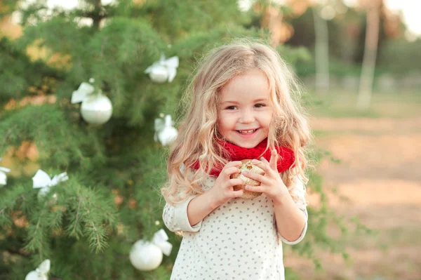 Girl with Christmas time decoration — Stock Photo, Image