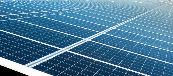 Fotovoltaik enerji santrali güneş panelleri