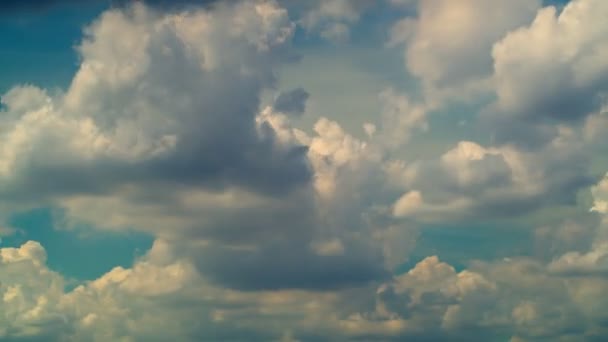 タイムラプス4K,抽象的な背景から離れる雲暖かいトーン — ストック動画