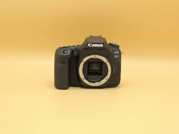 Kategorin Bästa Aps Kamera Erkänd Som Den Bästa Canon 90D — Stockfoto