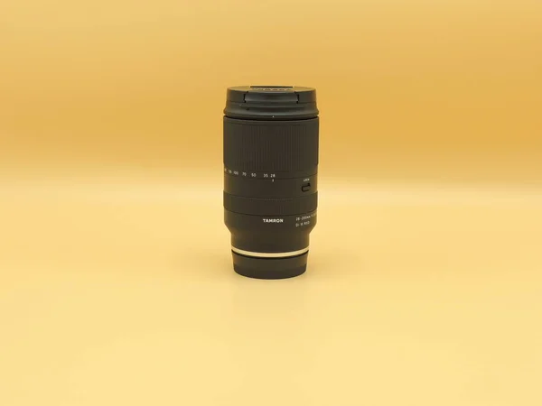 Den Bästa Universella Resezoomen Tamron 200Mm Iii Rxd Svart Gul — Stockfoto