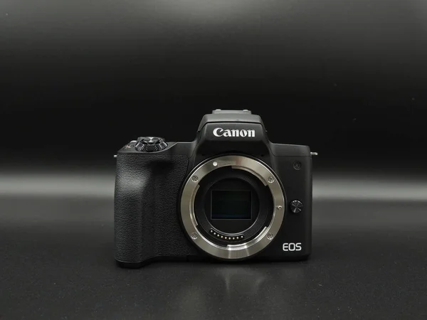 Canon Eos M50 Mark 50M Corpo Nero Sfondo Nero Una — Foto Stock