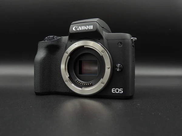Canon Eos M50 Mark 50M Μαύρο Σώμα Μαύρο Φόντο Μία Royalty Free Εικόνες Αρχείου