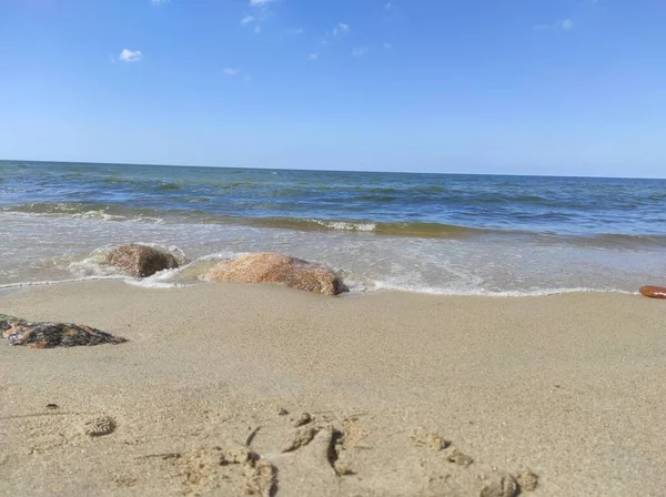 Балтійський Вид Светлогорська Калінінградська Область Піщаний Пляж Камінням Морські Хвилі — стокове фото