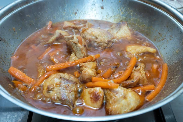 Meat Carrots Stewed Cauldron Close — Stock Photo, Image