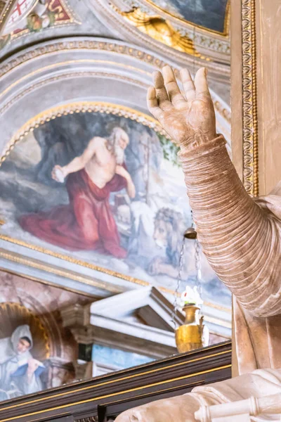 Vue Fresque Colorée Main Sculpture Intérieur Église Catholique Rome — Photo