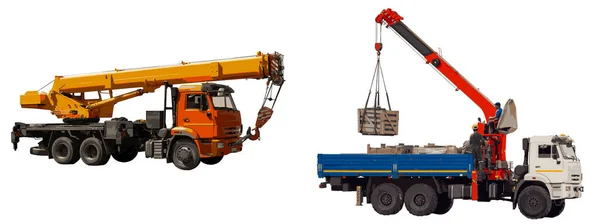 Kamyon vinci ve yükleyici vinci olan makine beyaz arka planda izole edildi. Yükleyici vincin patlaması yükü kaldırır. İşçiler işi yönetir. İllüzyon. Vektör, bölüm 10.