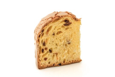 Panettone, Milan 'dan klasik Noel pastası, beyaz üzerine izole edilmiş bir dilim.