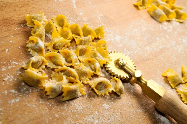 Ravioli Del Plin Pasta Tipica Delle Langhe Piemonte Agnolotti Con — Foto Stock