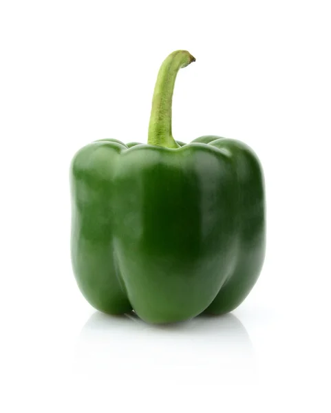 Single green pepper close-up view isolated — Stock Photo, Image