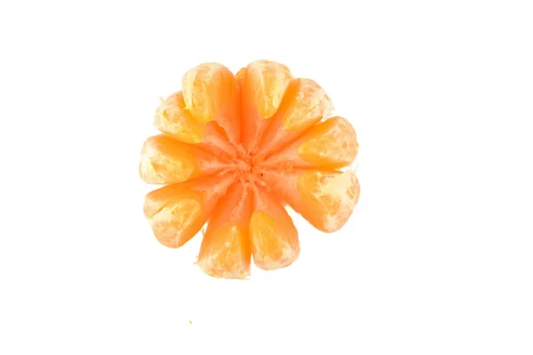 Studio skott rosett av skalade mandarine isolerad på vit — Stockfoto