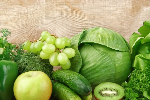 Yeşil sebze ve meyve grubu — Stok fotoğraf