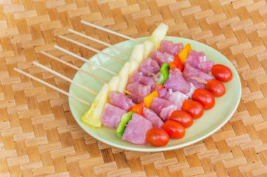 ham barbekü ızgara için hazırlanan