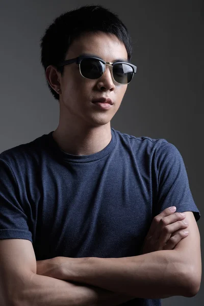 Asian man portrait with retro sunglasses — Stock Photo, Image