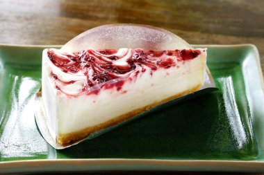 Ahududu cheesecake yemek