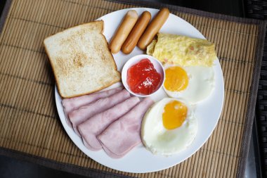 Kahvaltı yemeği ayarla