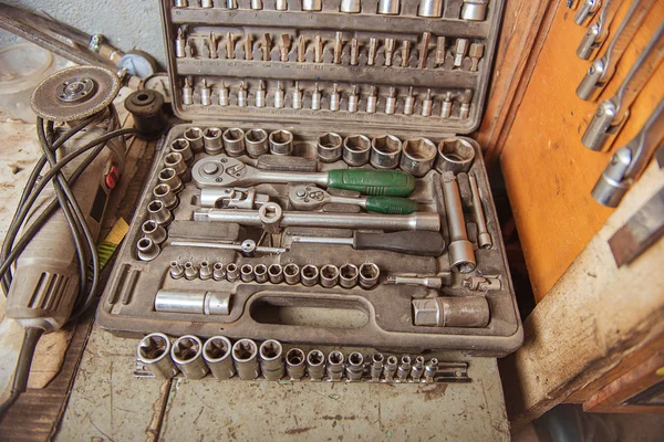 Uitrusting van hulpmiddelen. auto reparatie — Stockfoto