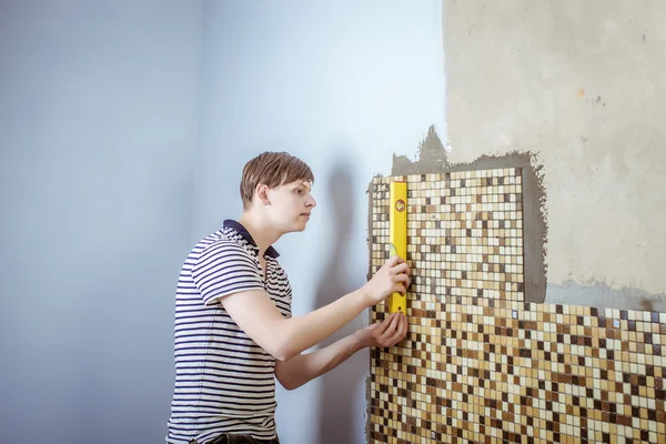 Mosaico de azulejos, reparación — Foto de Stock