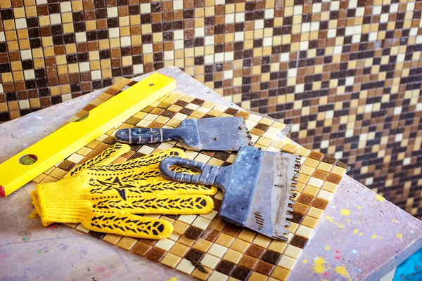 Mosaico de azulejos, reparación — Foto de Stock