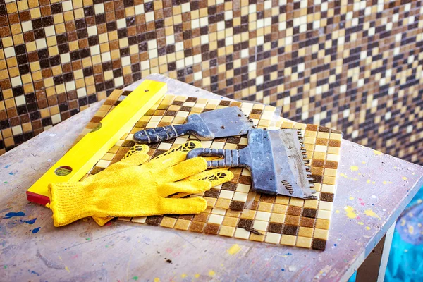 Mosaic tiles, repair — Stock Photo, Image