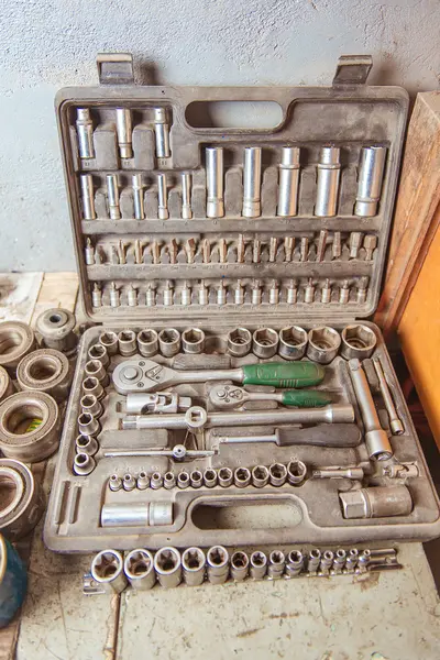 Narzędzia dla naprawy samochodów, warsztat samochodowy — Zdjęcie stockowe