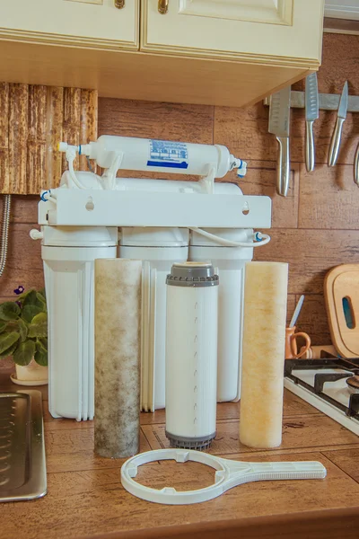 Omgekeerde osmose systeem. waterfilter — Stockfoto