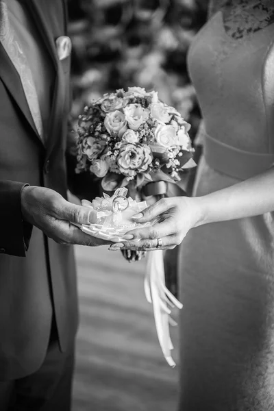 Bruiloft, bruid en bruidegom, — Stockfoto