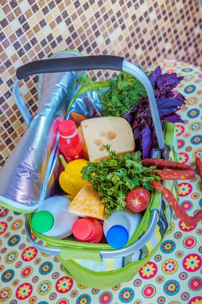 Torebka lodówkę z jedzeniem dla picnic — Zdjęcie stockowe