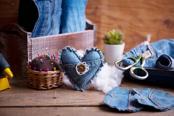 Herz Jeans Handgemachtes Geschenk Valentinstag Aus Alten Jeans — Stockfoto