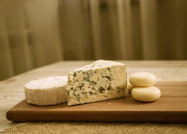 çeşitli peynir türleri