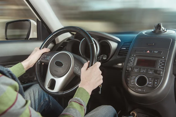 Man driving a car — Stock Photo, Image