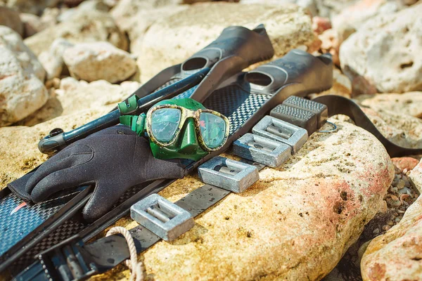 Maska, ploutve, šnorchl. zařízení pro volný potápěč — Stock fotografie