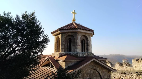 Belgrad Serbia Stycznia 2020 Kopuła Kościoła Krzyżem Kościół Petki Twierdzy — Zdjęcie stockowe
