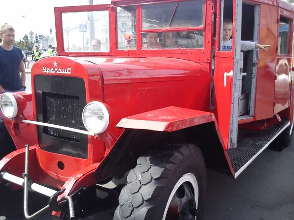 Petrozavodsk Russia July 2020 Antique Fire Truck Retro Style People — Stock Photo, Image