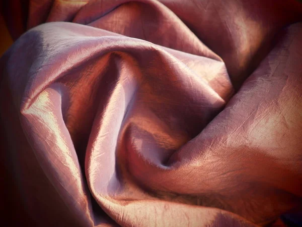 Красивая Ткань Тафта Мягко Сложенная Волнами Смятый Материал Похожий Шелк — стоковое фото