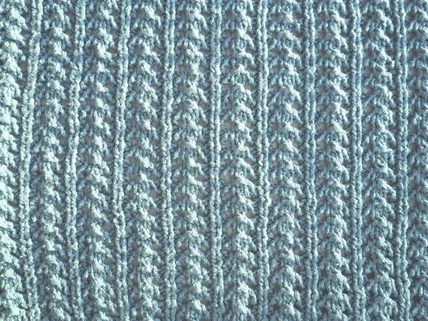 질감있는 기계나 손으로 뜨개질하는 겨울에는 입는다 앞으로 칠하고 돌아가 뜨개질 — 스톡 사진
